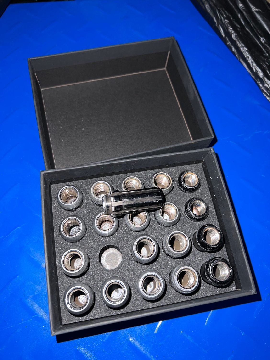 F Sport Lug Nuts Weight (w/box)