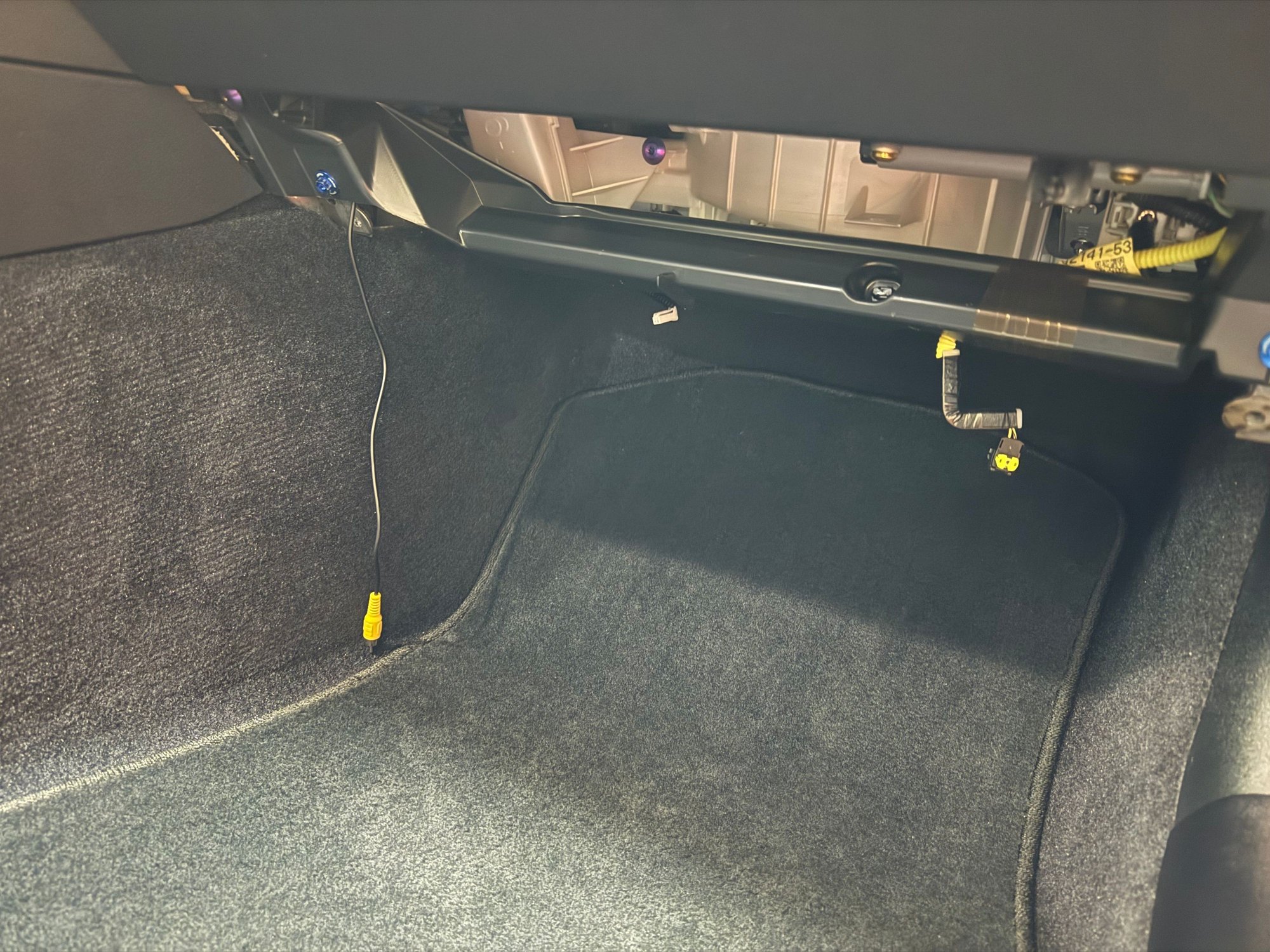 Waiting for Grom VL2 VAUX harness, can’t believe it’s not supplied with the unit. 