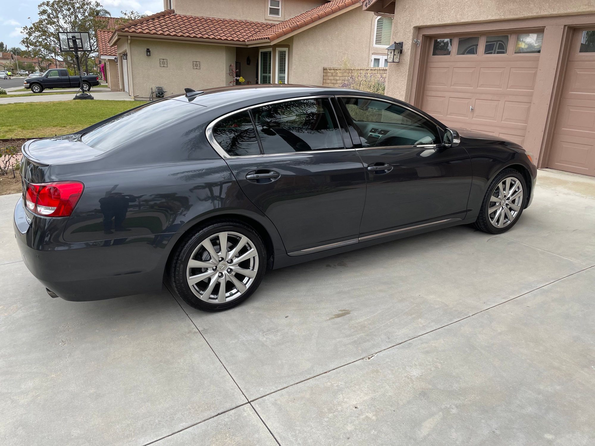 2009 Lexus GS350 - 2009 Lexus GS 350 - Used - VIN JTHBE96S990043867 - 154,300 Miles - 6 cyl - 2WD - Automatic - Sedan - Gray - Camarillo, CA 93012, United States