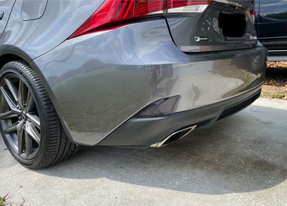 Added Smoked Rear Reflector w/ HL off.