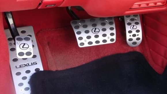 DSC01955
Sport Lexus Logo pedals