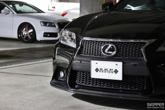 Front lip spoiler(Black carbon) / Front bunper garnish(Black carbon)
Product by SKIPPER