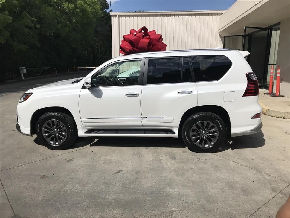 2018 Lexus GX460 - **lease takeover w/ $3k in cash/money order upon lease takeover!** - Used - VIN JTJBM7FX8J5199830 - 14,000 Miles - 8 cyl - 4WD - Automatic - SUV - White - Lumberton, NC 28360, United States