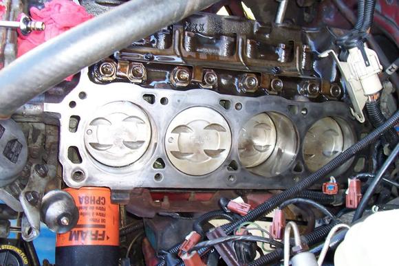 1988 Ford Mustang LX 5.0 HO head gasket repair after cleaning upper cylinders lubricated with Lucas upper cylinder lubricant before sealing the engine