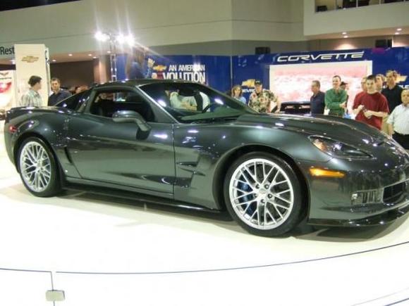 zr1 side view