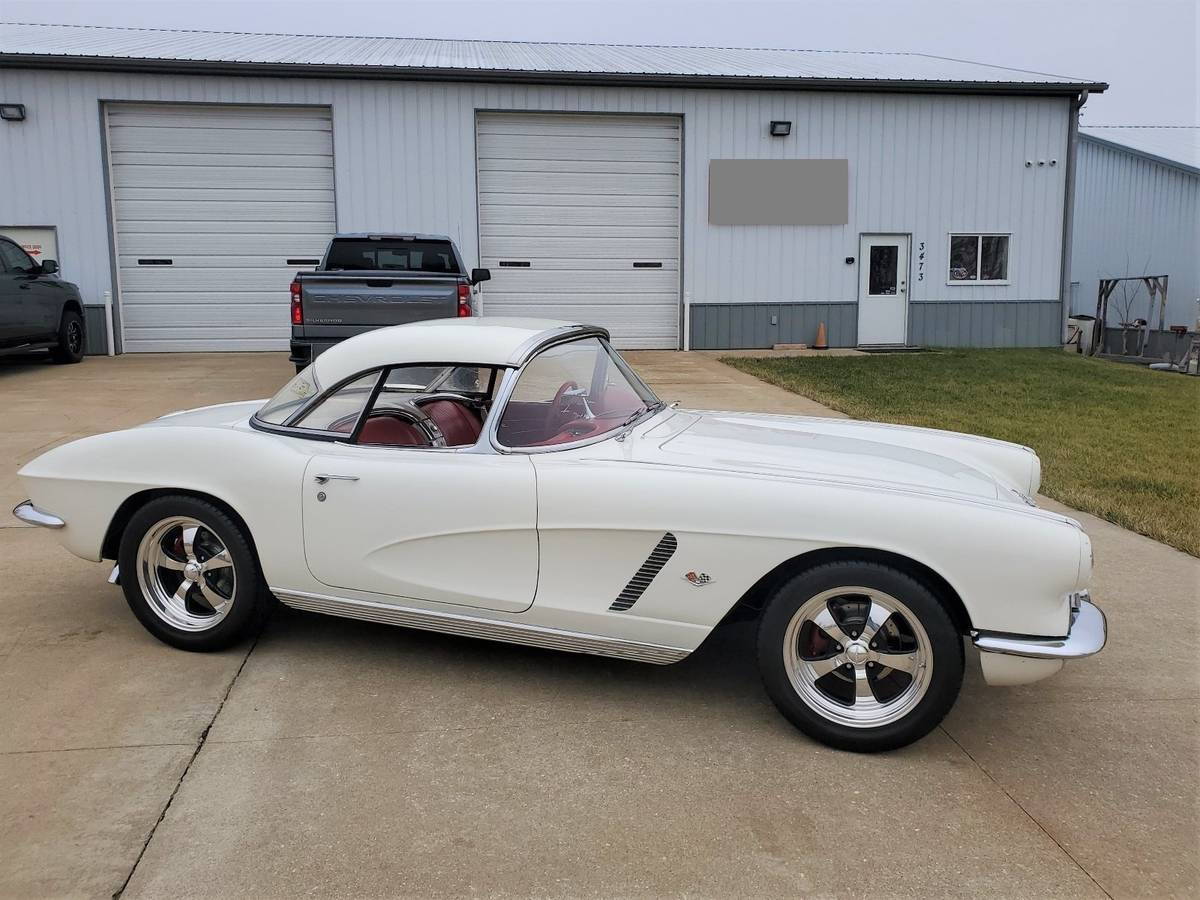 FS For Sale 1962 Vette on Craigslist Minnesota not mine