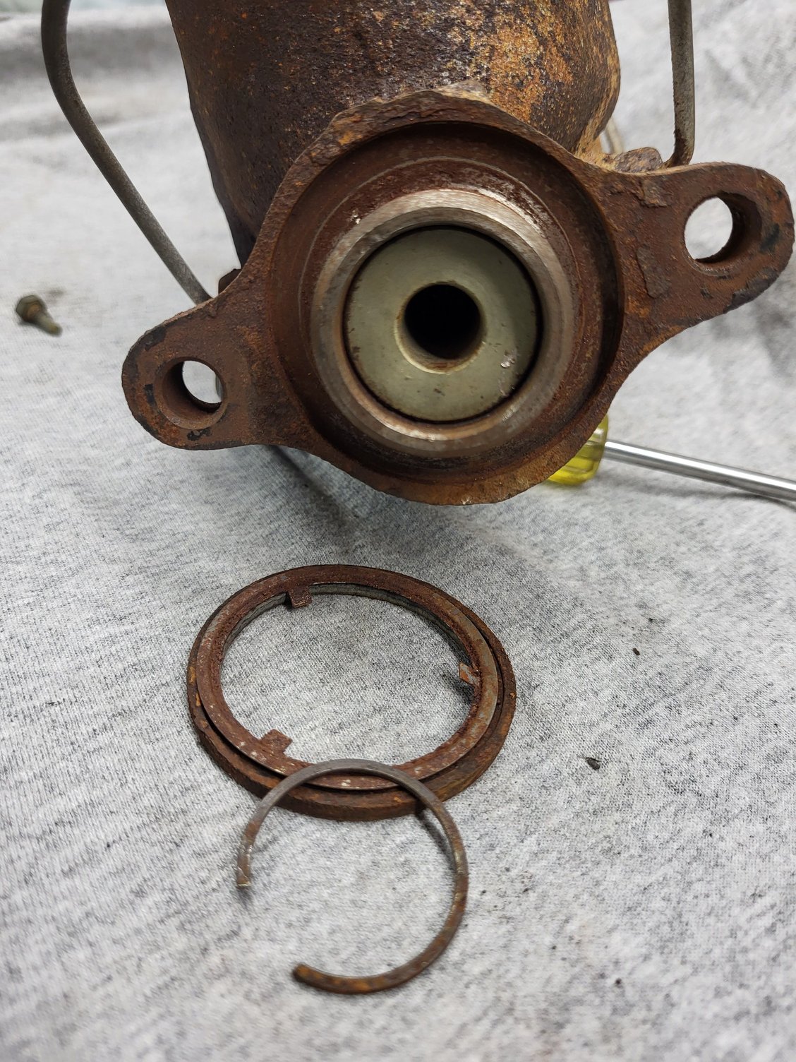 71 Master Cylinder Disassembly HELP!!! CorvetteForum Chevrolet