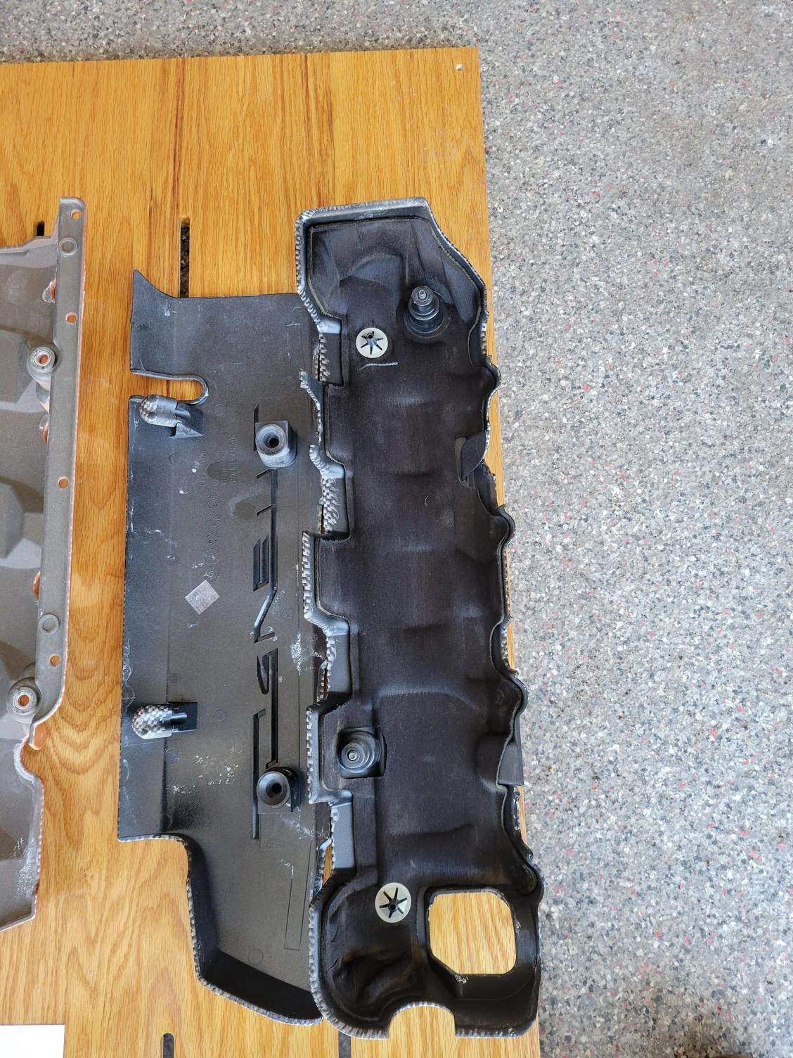 FS (For Sale) C7 Custom Plenum & Fuel rail covers (OEM) - CorvetteForum ...