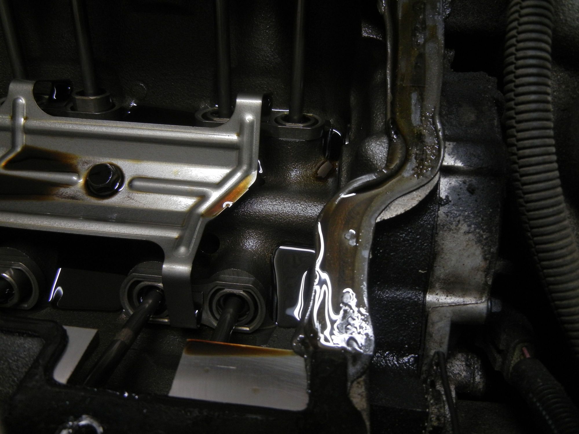 Fixing a leaking LT1 intake manifold gasket CorvetteForum Chevrolet