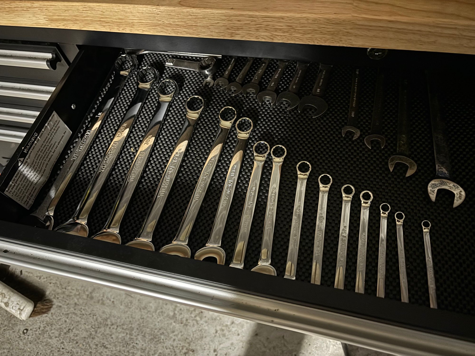 Aside - got myself a new set of wrenches a while back.  This is the first time I use them.  So very pleasant.  My 20-year-old Craftsman set was getting a little ratty.  