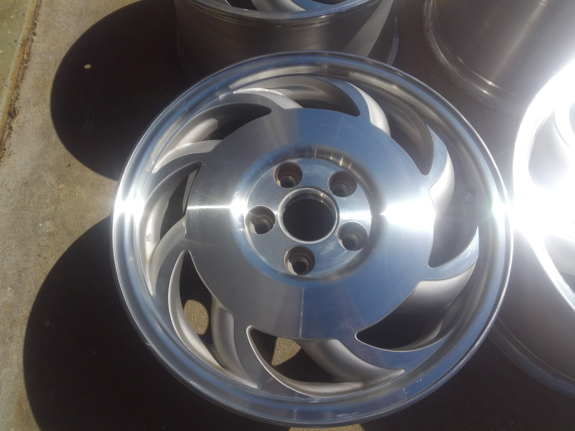 FS (For Sale) SOLD!! 4 saw blade wheels 2 17x8.5 and 2 17x9.5" CorvetteForum Chevrolet