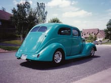 Garage - 1937 Ford /Low Fat