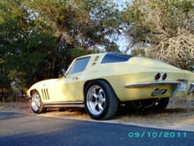 Yellow Corvette 008