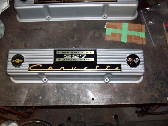 What color highlights would you use in the valleys between the ribs.