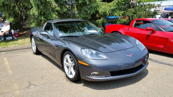 Great looking 2010 coupe.