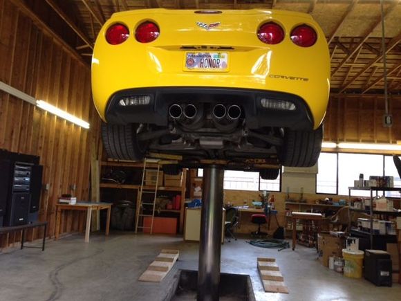 Detached shop with in-ground hydraulic lift - my C6