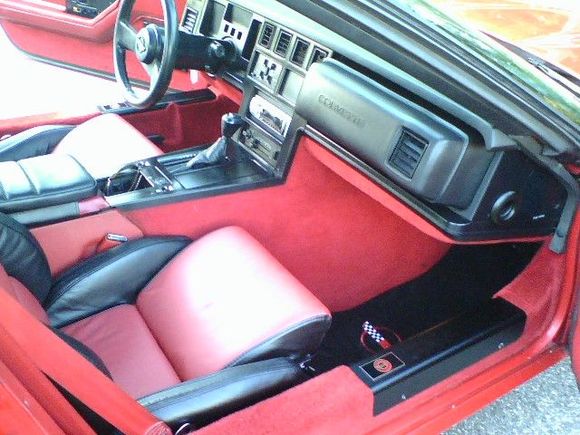 Lloyd floor mats, door sill plates and center console cover