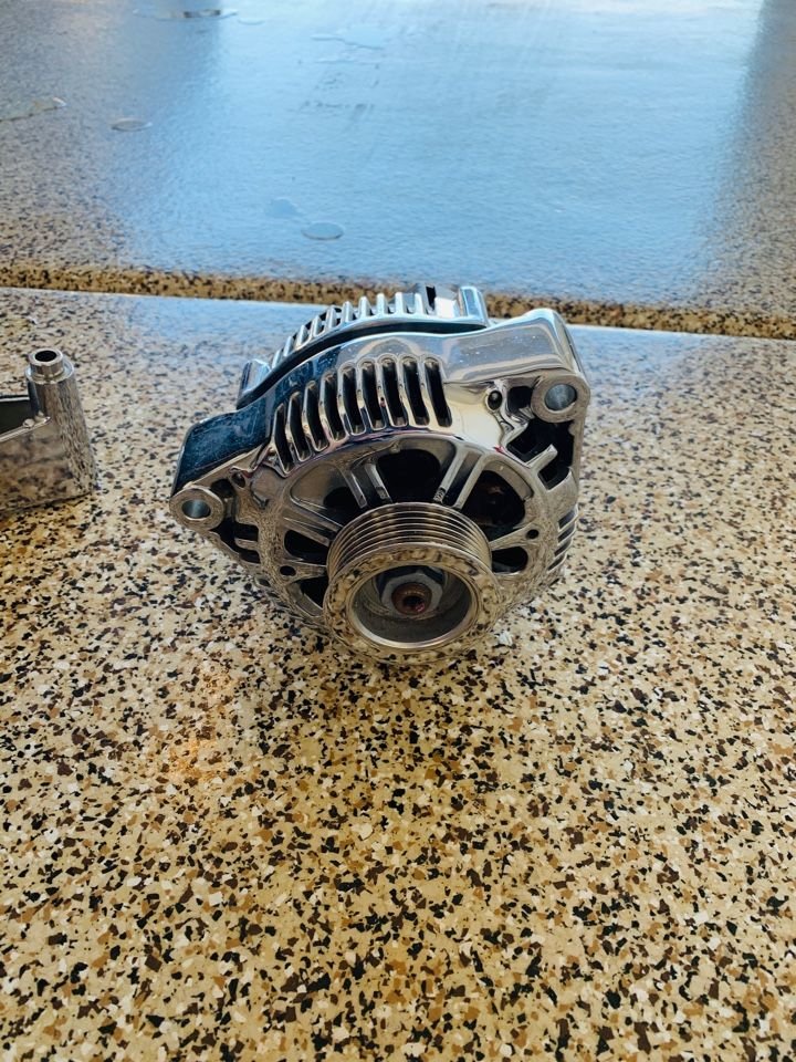 FS (For Sale) C5 Chrome Alternator and Mounting Bracket