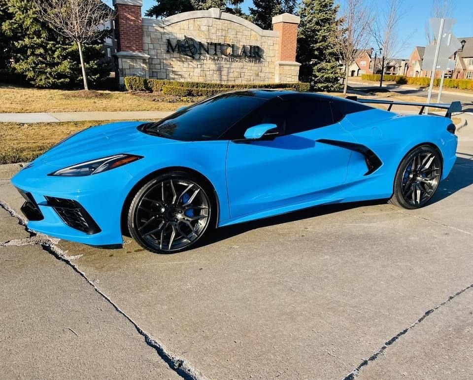 FS (For Sale) 7-Speed, Z51, Arctic White w/Red - CorvetteForum - Chevrolet  Corvette Forum Discussion