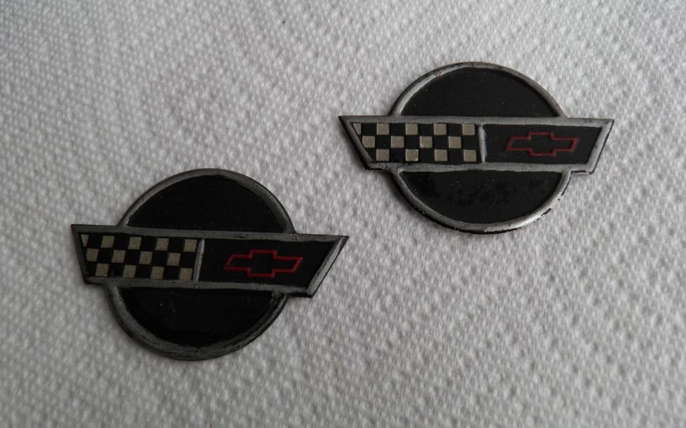 FS (For Sale) LT Fuel Rail Cover Emblems (used) CorvetteForum