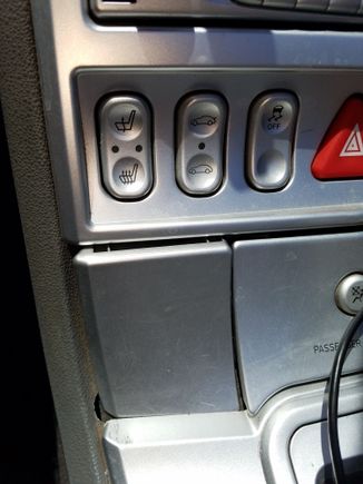 a minor gap is hardly noticable. 
Works perfectly. No fuss.