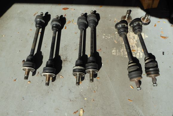 you can see the differance  the 04 uses stubs
the srt and limited us the skinny ones, srt are stronger  but the larger ones are much stronger.