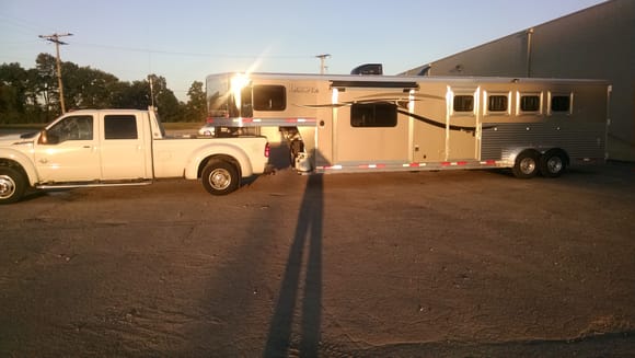 a good looking Lakota trailer