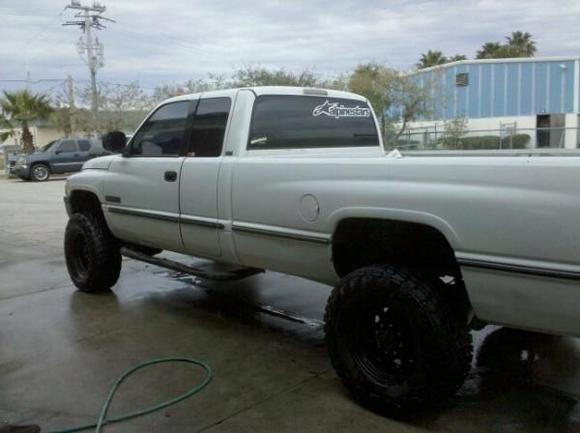 98.5 24v originally born a dually (yes its really a 1 ton its not just badges)