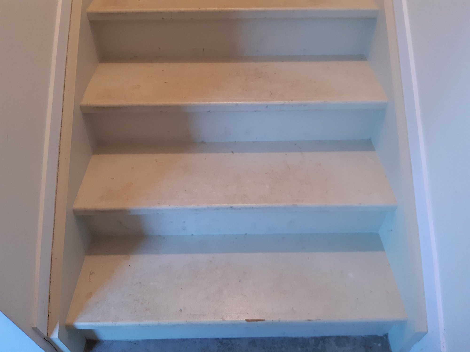 Internal stairs from garage to house, need refreshing, how to paint