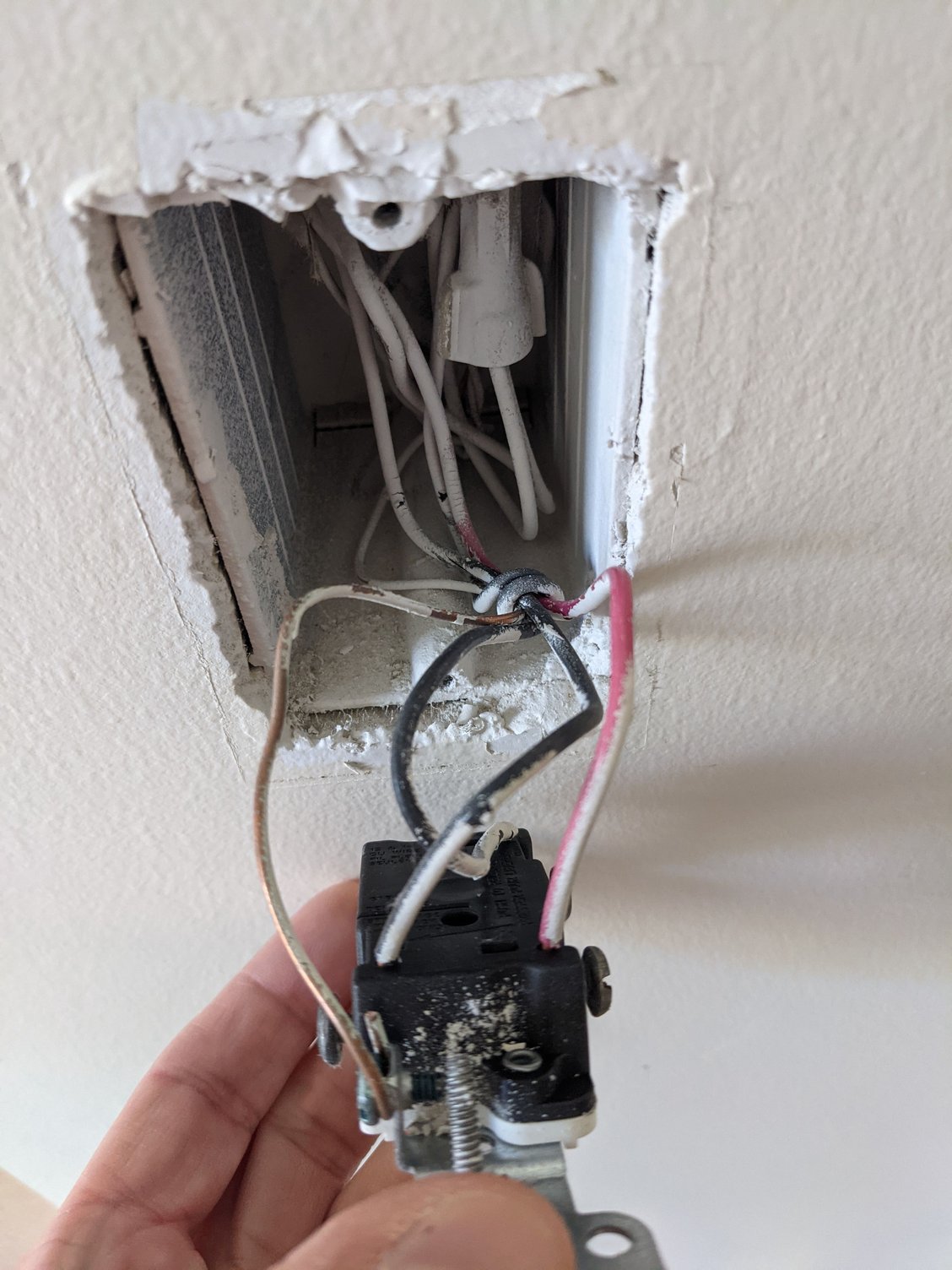 Change Switched Outlet To Ceiling Light