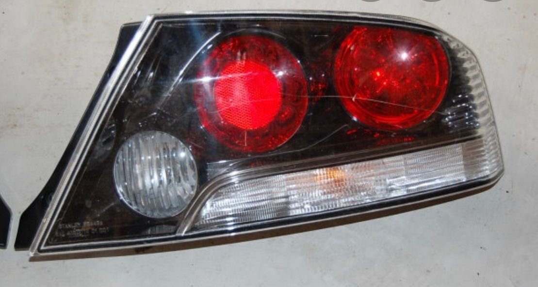 Exterior Body Parts - Stock Evo 9 Taillights (USDM) - Used - 2006 Mitsubishi Lancer Evolution - Bremerton, WA 98310, United States