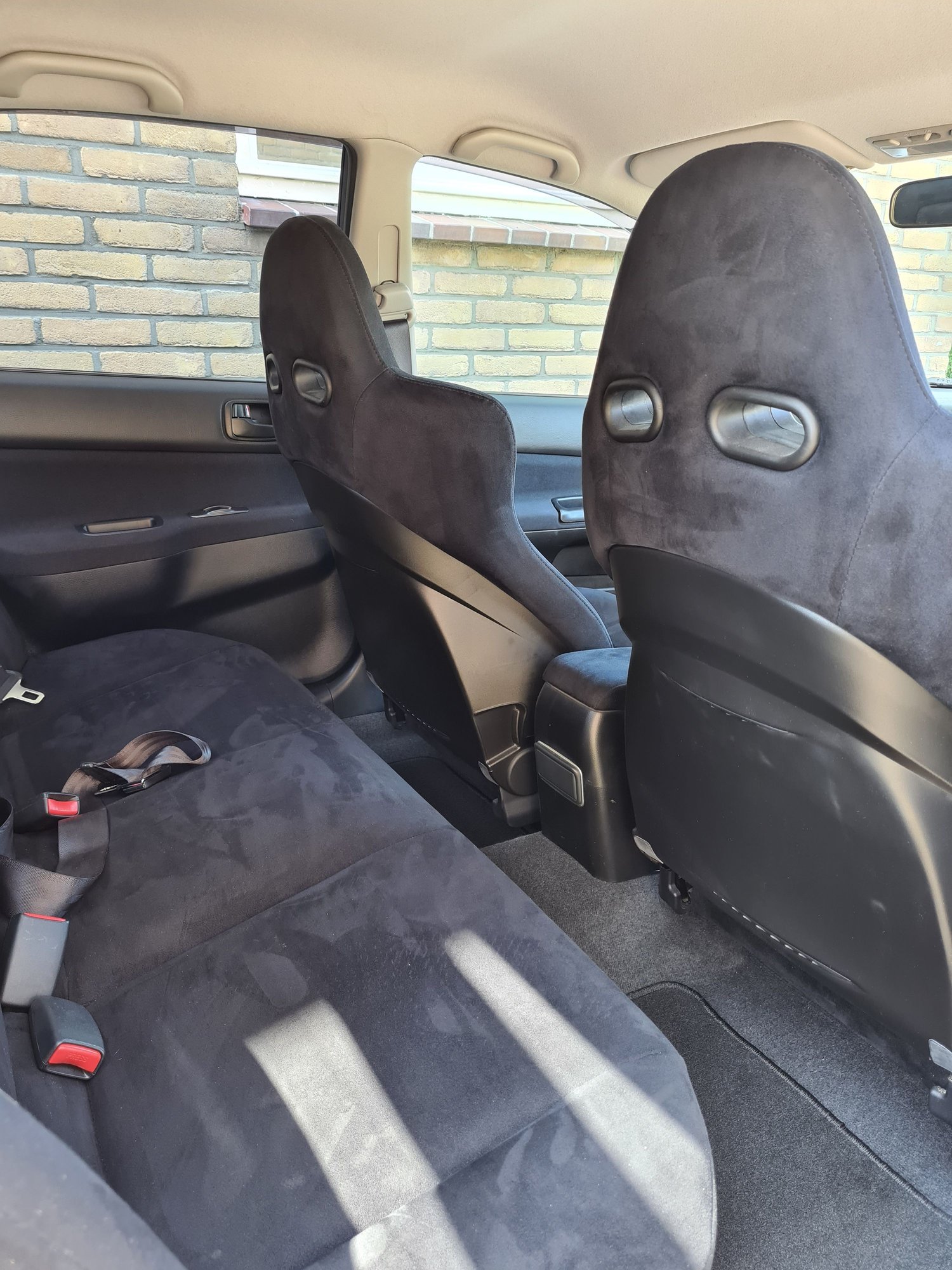 2004 Mitsubishi Lancer Evolution - For sale | JDM Mitsubishi Lancer Evolution VIII MR - Used - VIN CT9A-0300279 - 174,300 Miles - 4 cyl - 4WD - Manual - Sedan - Gray - Drogeham, Netherlands