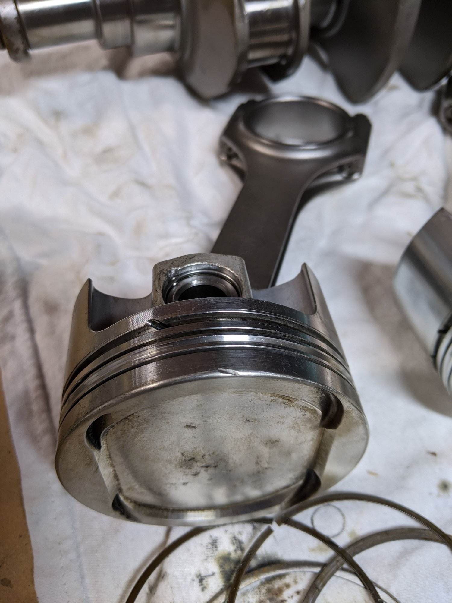 Engine - Internals - JE pistons and Eagle Connecting Rods std stroke - Used - 2003 to 2006 Mitsubishi Lancer Evolution - Fitchburg, MA 01420, United States