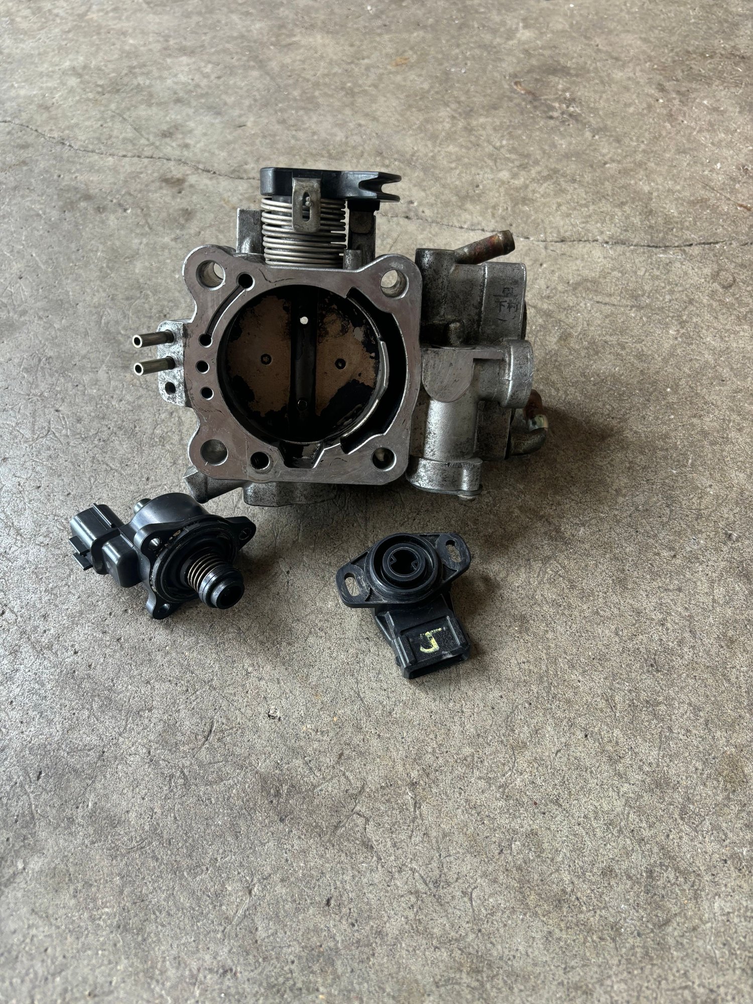 Engine - Intake/Fuel - Evo 8/9 intake and TB - Used - -1 to 2025  All Models - Waverly, MN 55390, United States