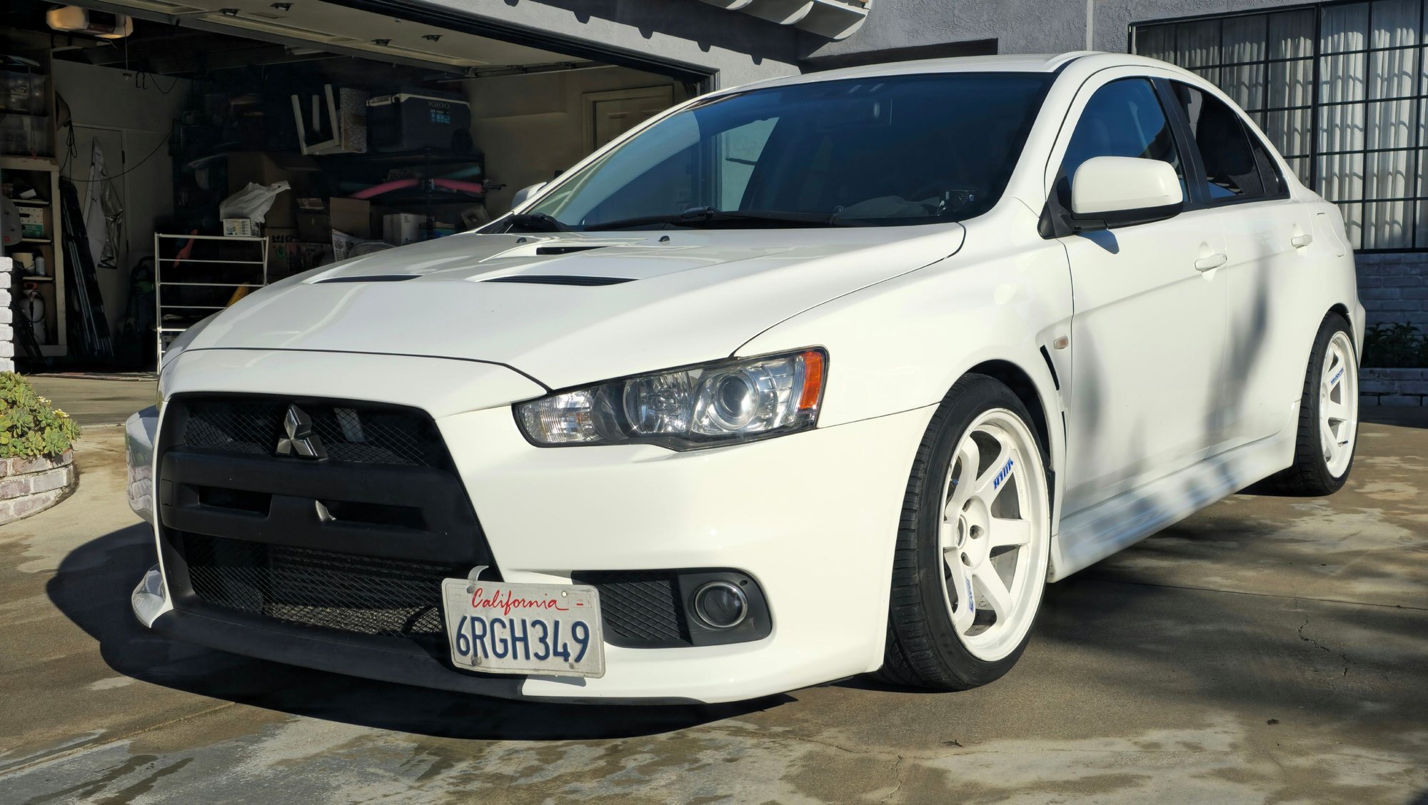 2011 Mitsubishi Lancer Evolution - 2011 GSR - Southern CA - Used - VIN JA32W8FV8BU010973 - 162,308 Miles - 4 cyl - AWD - Manual - Sedan - White - Cerritos, CA 90703, United States