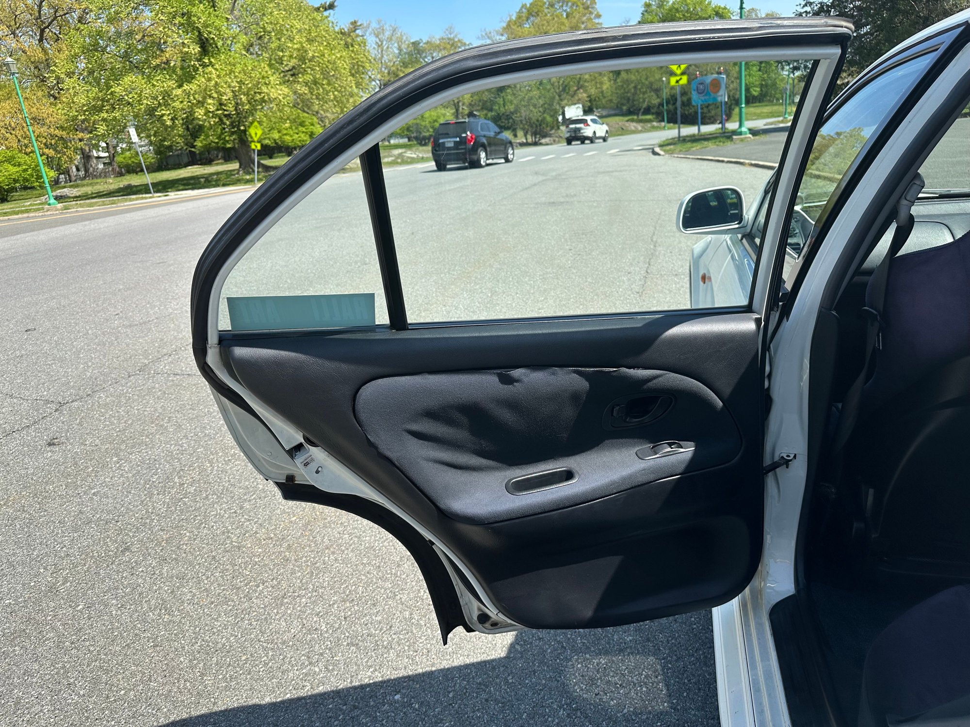 1998 Mitsubishi Lancer Evolution - 1998 Mitsubishi Lancer Evolution V GSR LOW MILEAGE - Used - VIN CP9A-0002670 - 36,800 Miles - 4 cyl - AWD - Manual - Sedan - White - Rye, NY 10580, United States