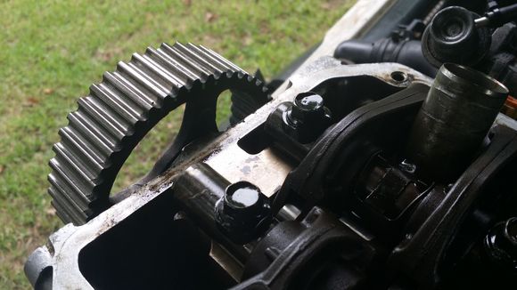Got the paint marks also on the inside of the cam gear, also on the belt