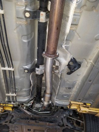 Mid pipe installed