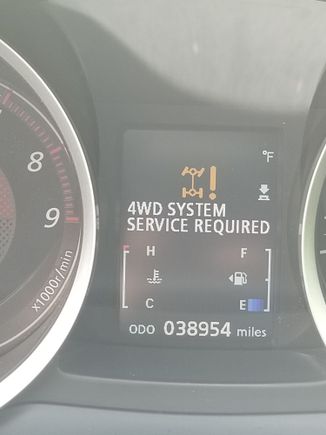 4WD SYSTEM SERVICE REQUIRED