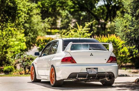 Photo by Kyle Chaisson