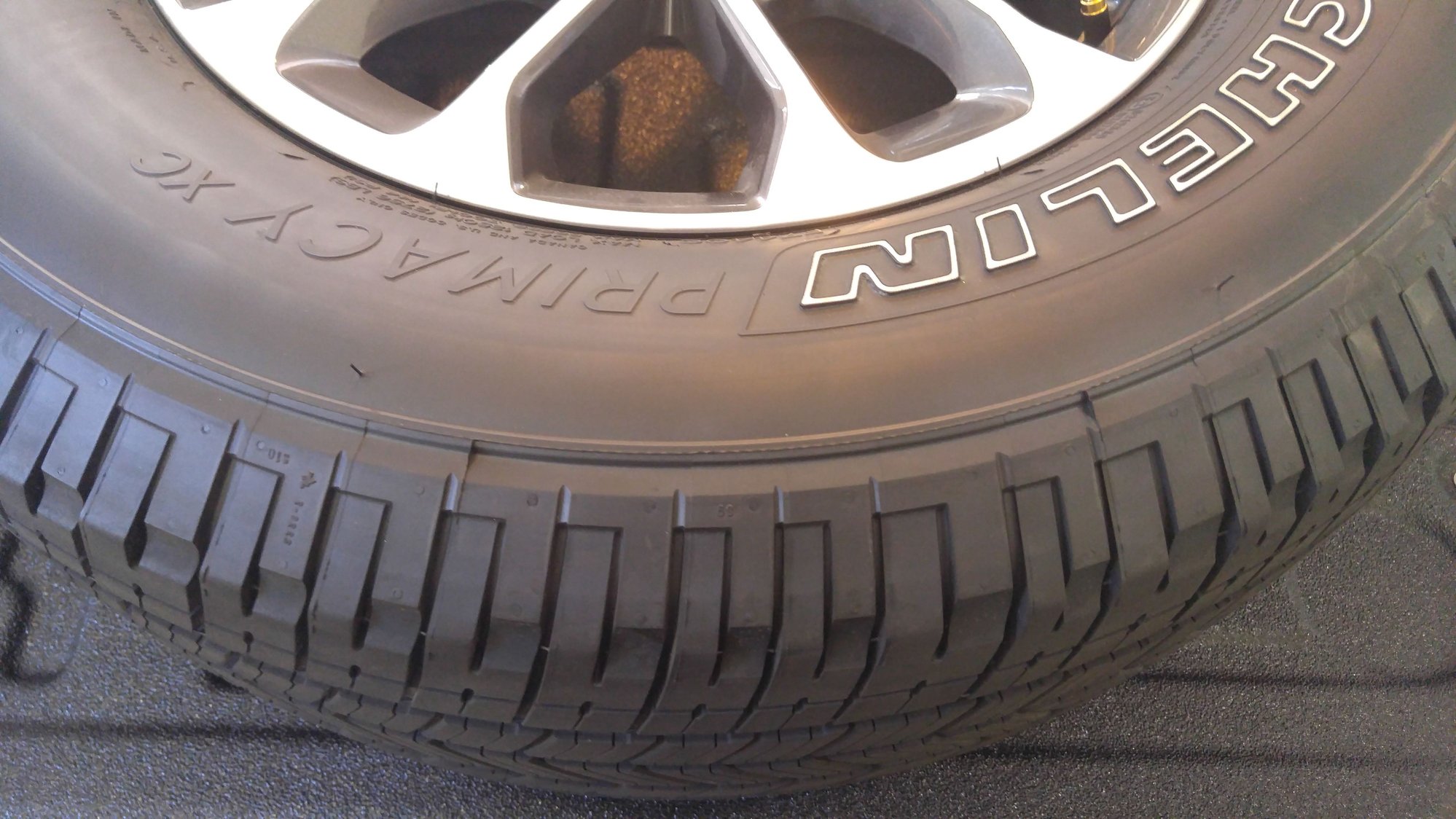 Ford F150 Tires >> Southeast FS: Set of Stock wheels/tires - 433 miles - Ford ... Ford F150 Tires >> Southeast FS: Set of Stock wheels/tires - 433 miles - Ford ...