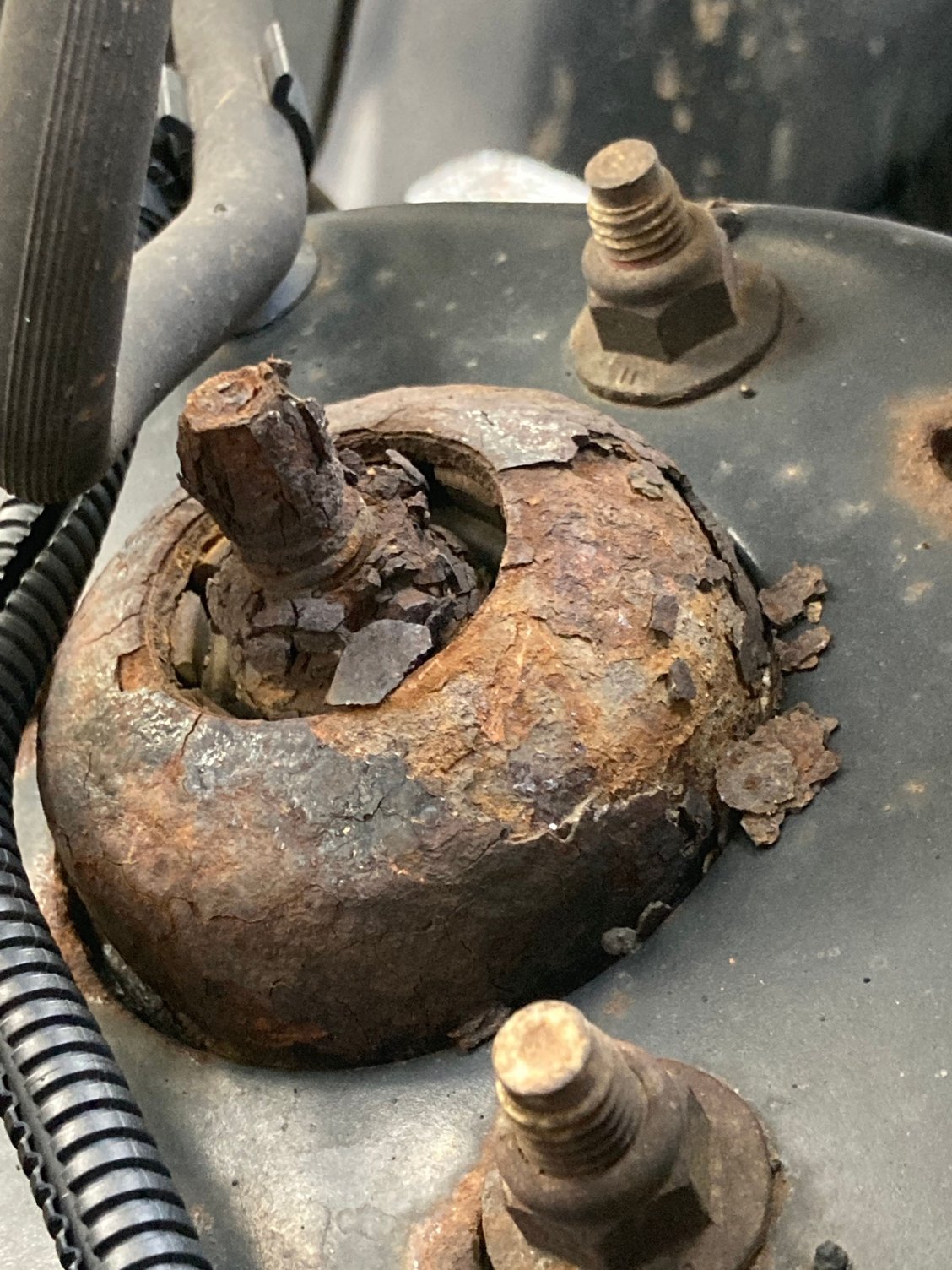 Top of strut rusted off, shock can through! Ford F150 Forum