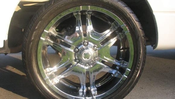 22&quot; Limited Availabilty Titan 6 wheels made by Ultra Motorsport wheels with new Yokahama Parada Spec-x's $1500