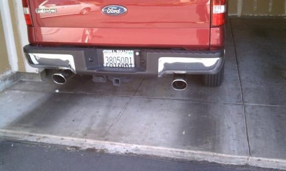 Dual-Exit Exhaust