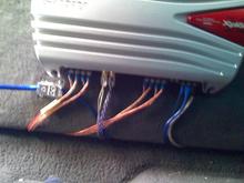 closer pic of amp under seat