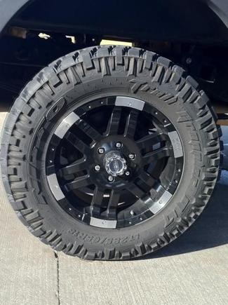 Trail Grapplers on Motto Metal 951's