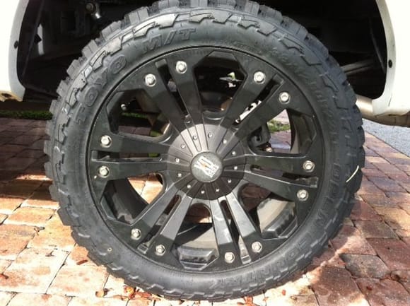 New tires; 33x12.50x22 Toyo M/T