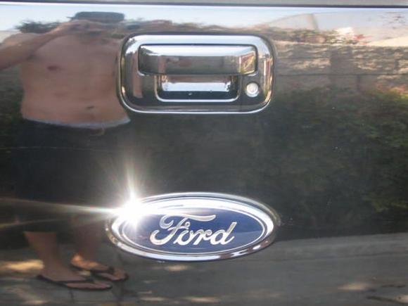 PAINTED TAIL GATE HANDLE