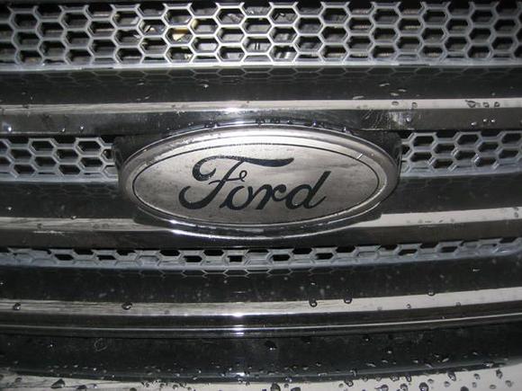flat black and gloss badges