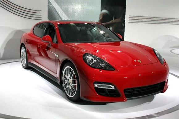 2013 Porsche Panamera GTS 2